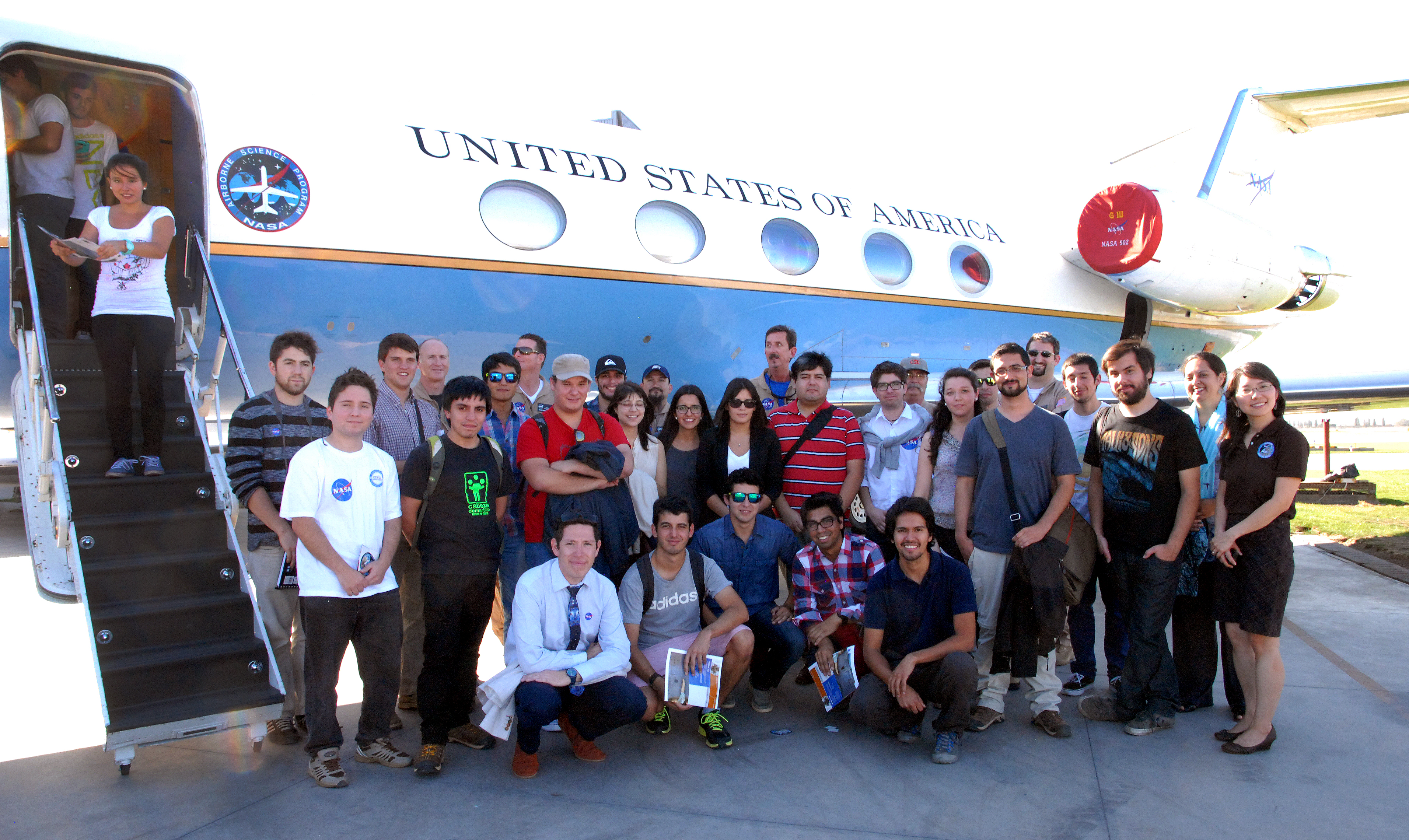 Alumnos de Ingeniería visitan al UAVSAR de la NASA